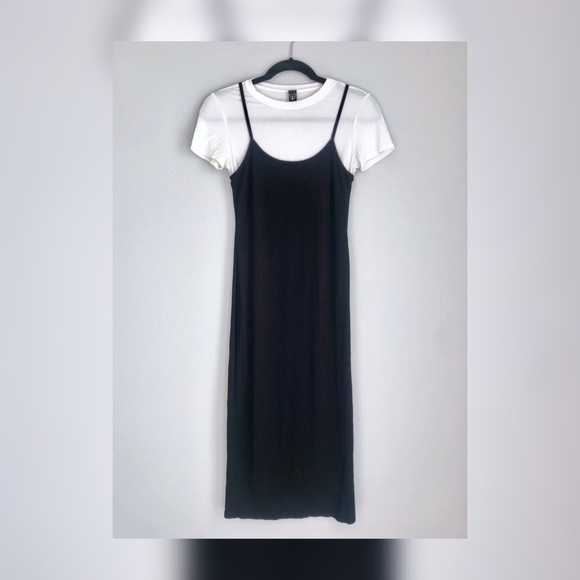 Windsor Dresses & Skirts - 🌻5 FOR $25🌻 Windsor Midi Short Sleeve Cami Dress